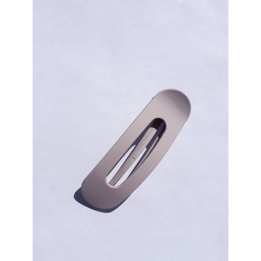 Kaxi Lay Down Claws