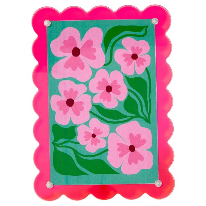 Acrylic Scalloped Magnetic Edge Frame (4x6)