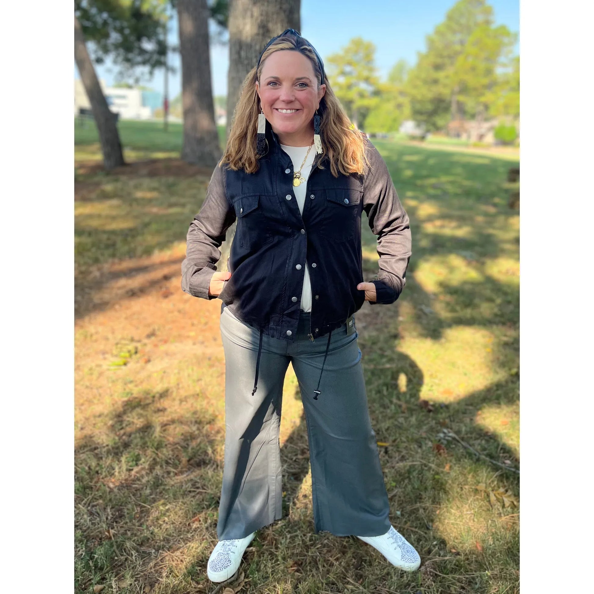 This vintage style jacket is ready for anything! It's black so it's endlessly versatile, and the drawstring waistband gives you control over the fit. Lightweight material makes it the perfect transition piece from season to season!   85% Tencel 15% Rayon